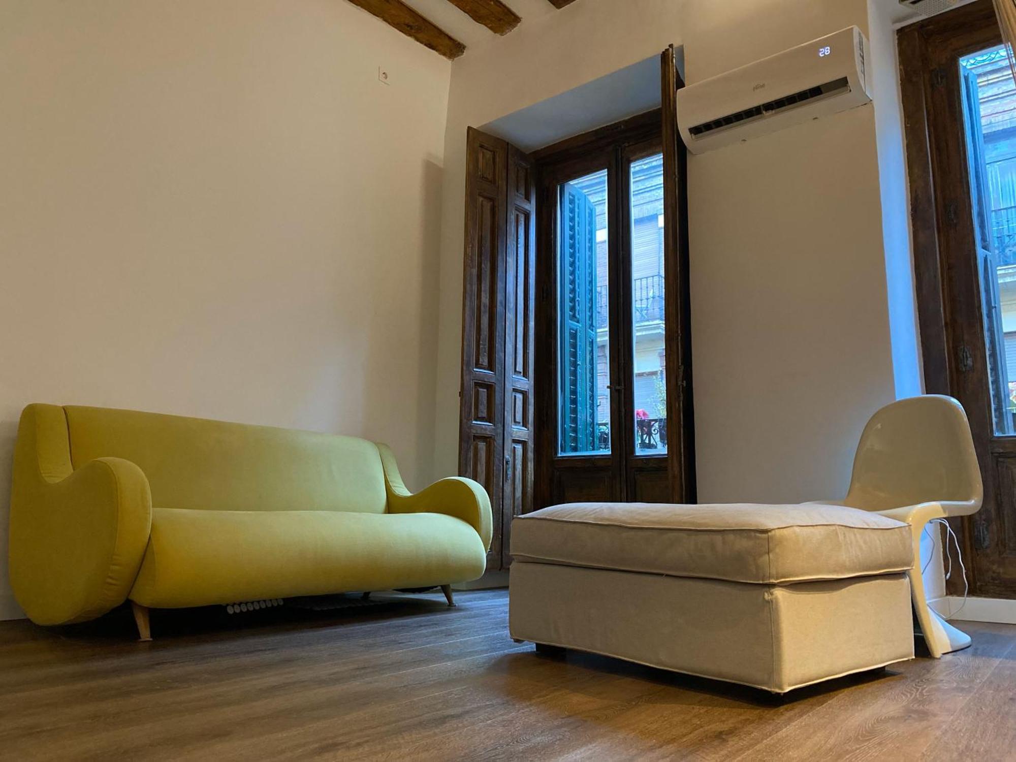 Hortaleza 4, Preciso Estudio En Chueca Junto A La Gran Via De Madrid Exteriör bild
