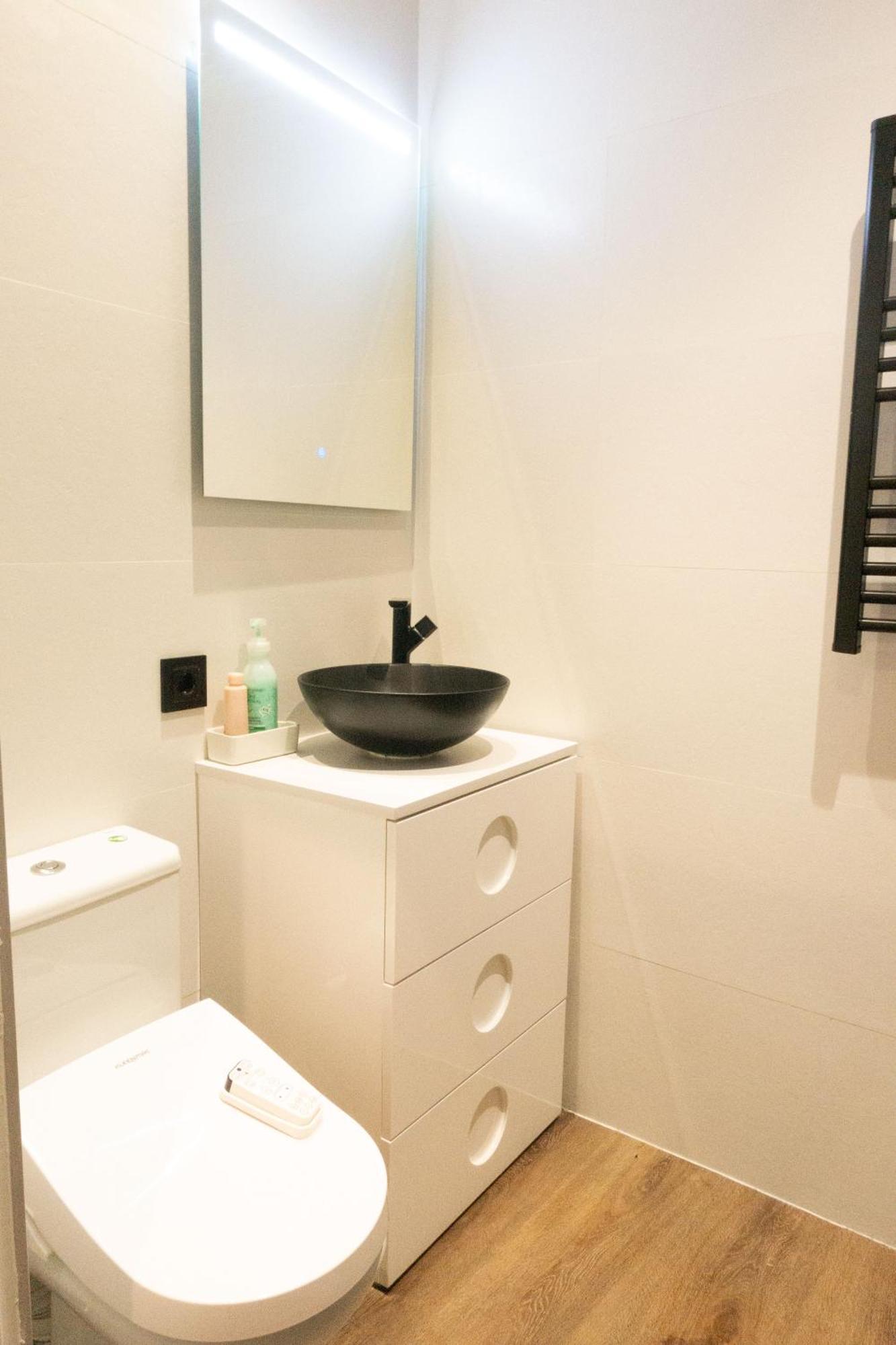 Hortaleza 4, Preciso Estudio En Chueca Junto A La Gran Via De Madrid Exteriör bild